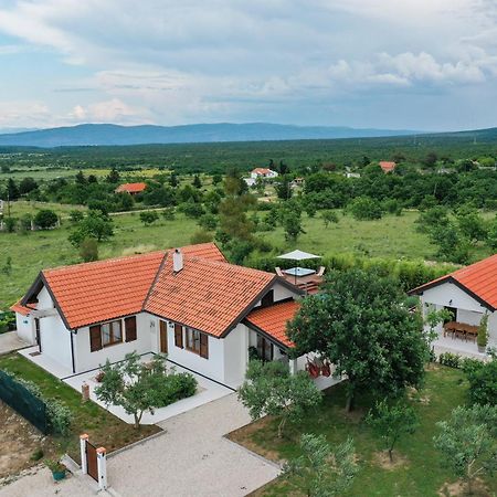 Villa Ena With Pool & Jacuzzi Donji Kasic Exterior photo