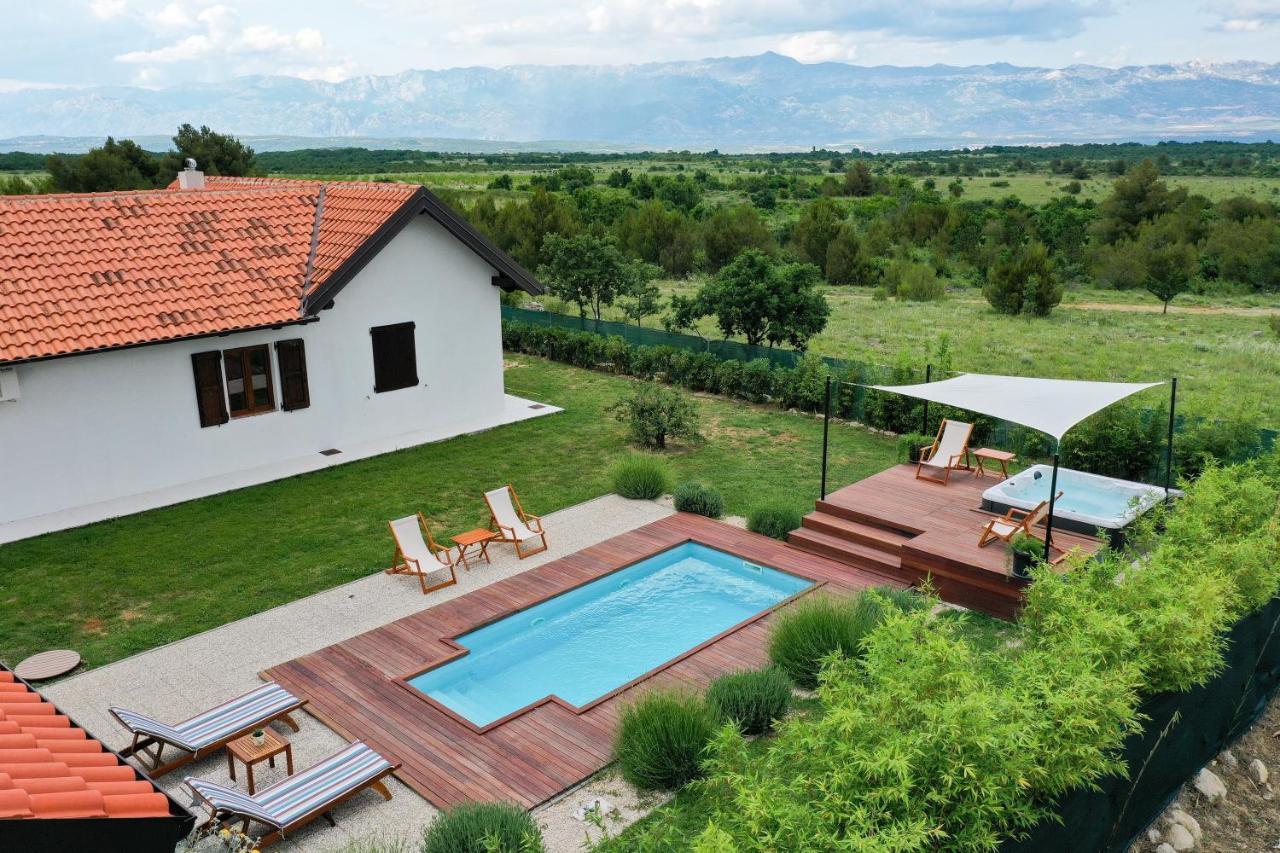Villa Ena With Pool & Jacuzzi Donji Kasic Exterior photo