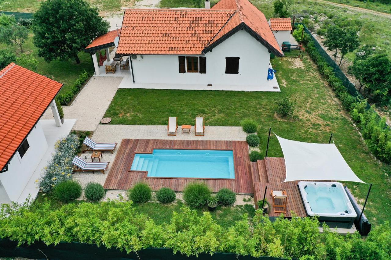 Villa Ena With Pool & Jacuzzi Donji Kasic Exterior photo