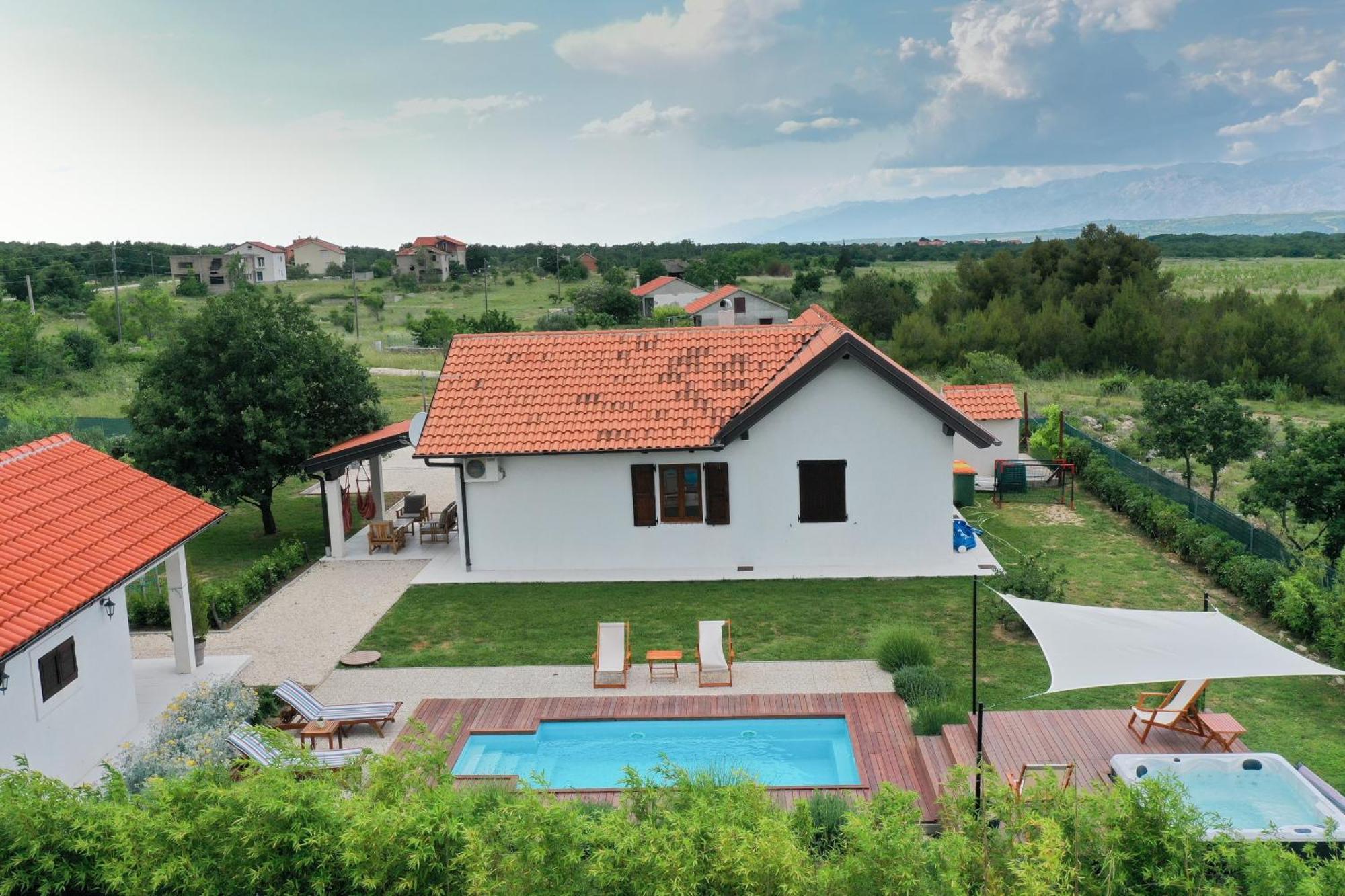 Villa Ena With Pool & Jacuzzi Donji Kasic Exterior photo